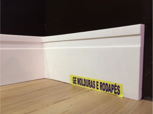 Rodapé Eva Adesivo E Flexível *maresia 10cm X 1cm 5 Metros* Branco