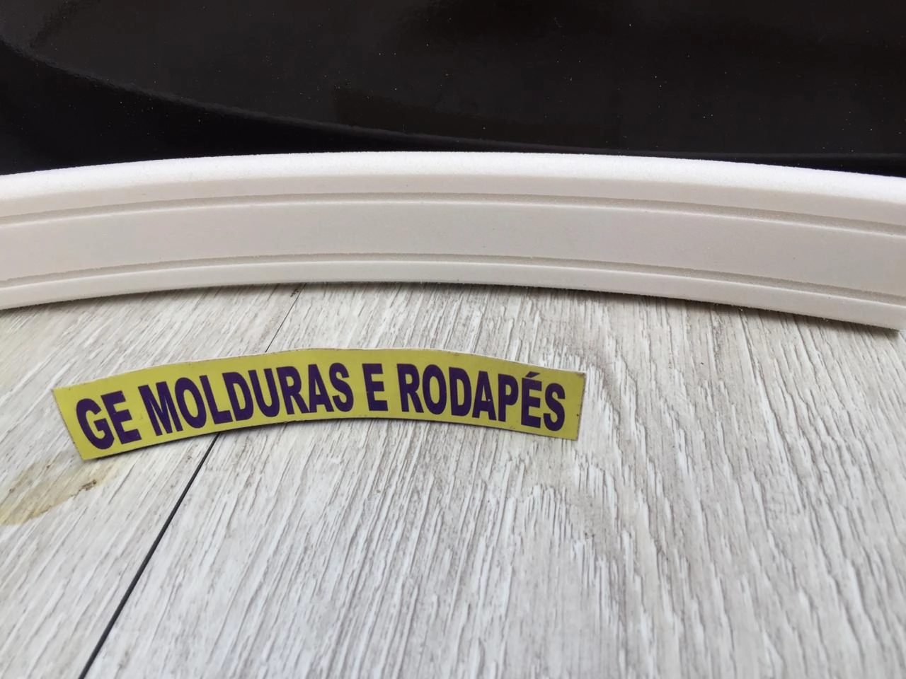 Boiserie Moldura Rodameio De Eva Adesivo E Flexível *orion 3,5cmx 5mm 20 Metros* Branco