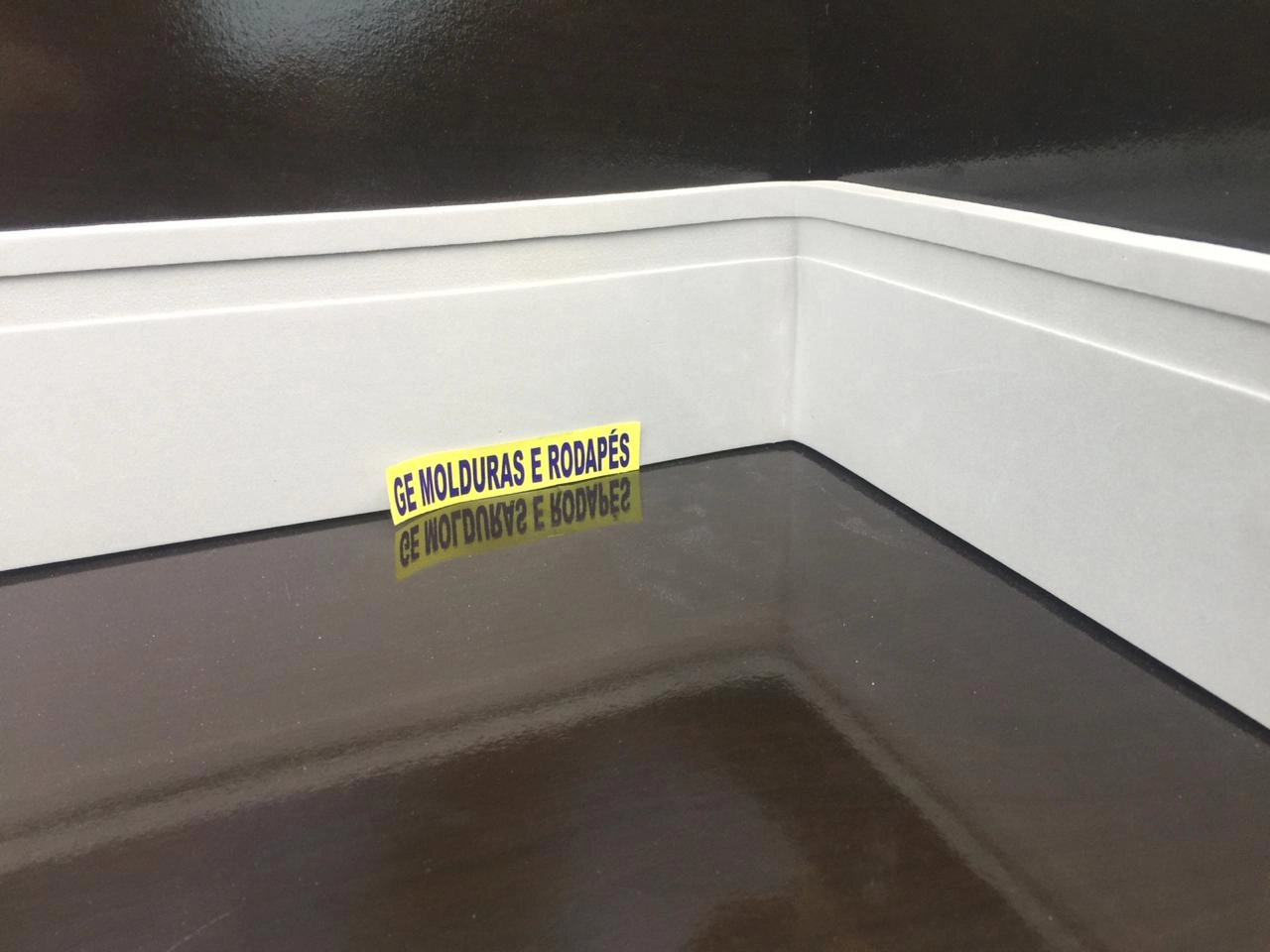 Rodapé Eva Adesivo E Flexível *maresia 10cm X 1cm 20 Metros* Cinza