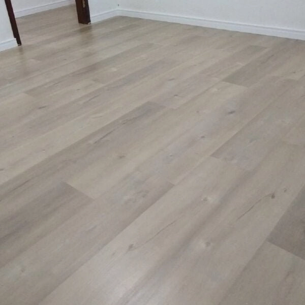 Piso Vinílico Em Régua Cities Scandian 2mmx18,7x1,22m (m²) - Caixa Com 4,13m2 - Berlim