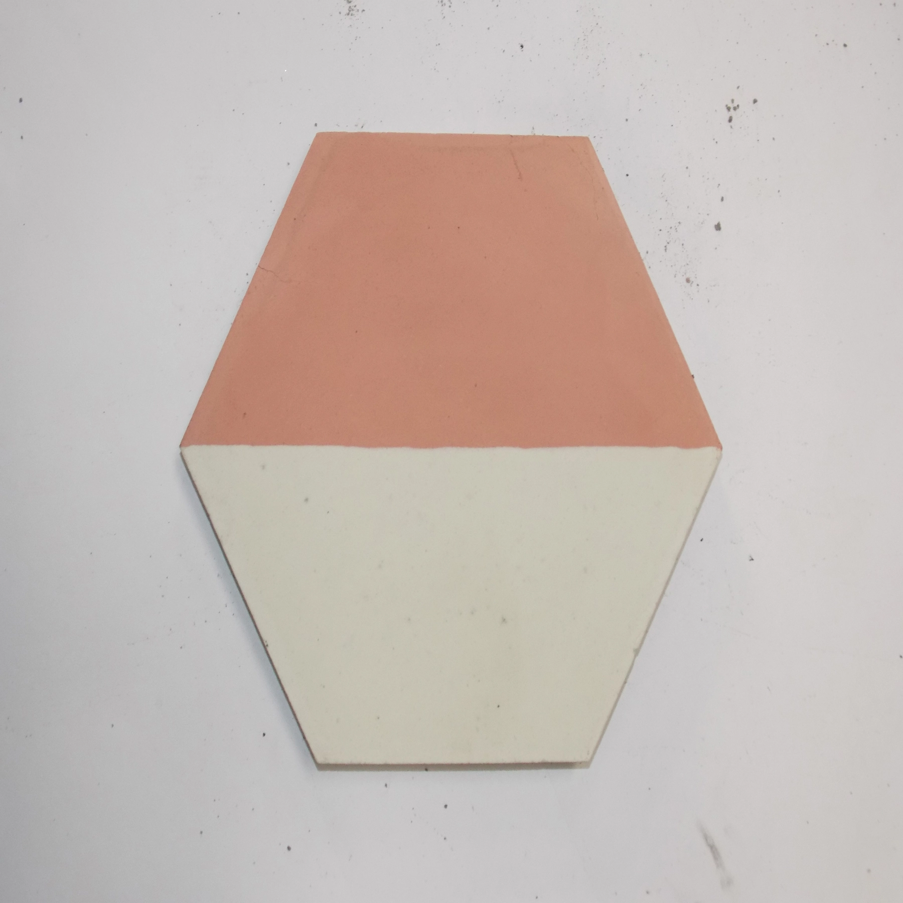 Ladrilho Hidráulico Hexagonal Catan Rosa E Branco 18x21cm Oficina Yby
