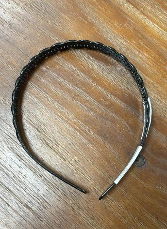 Tiara Plast.trancada C/dentinho Caramelo