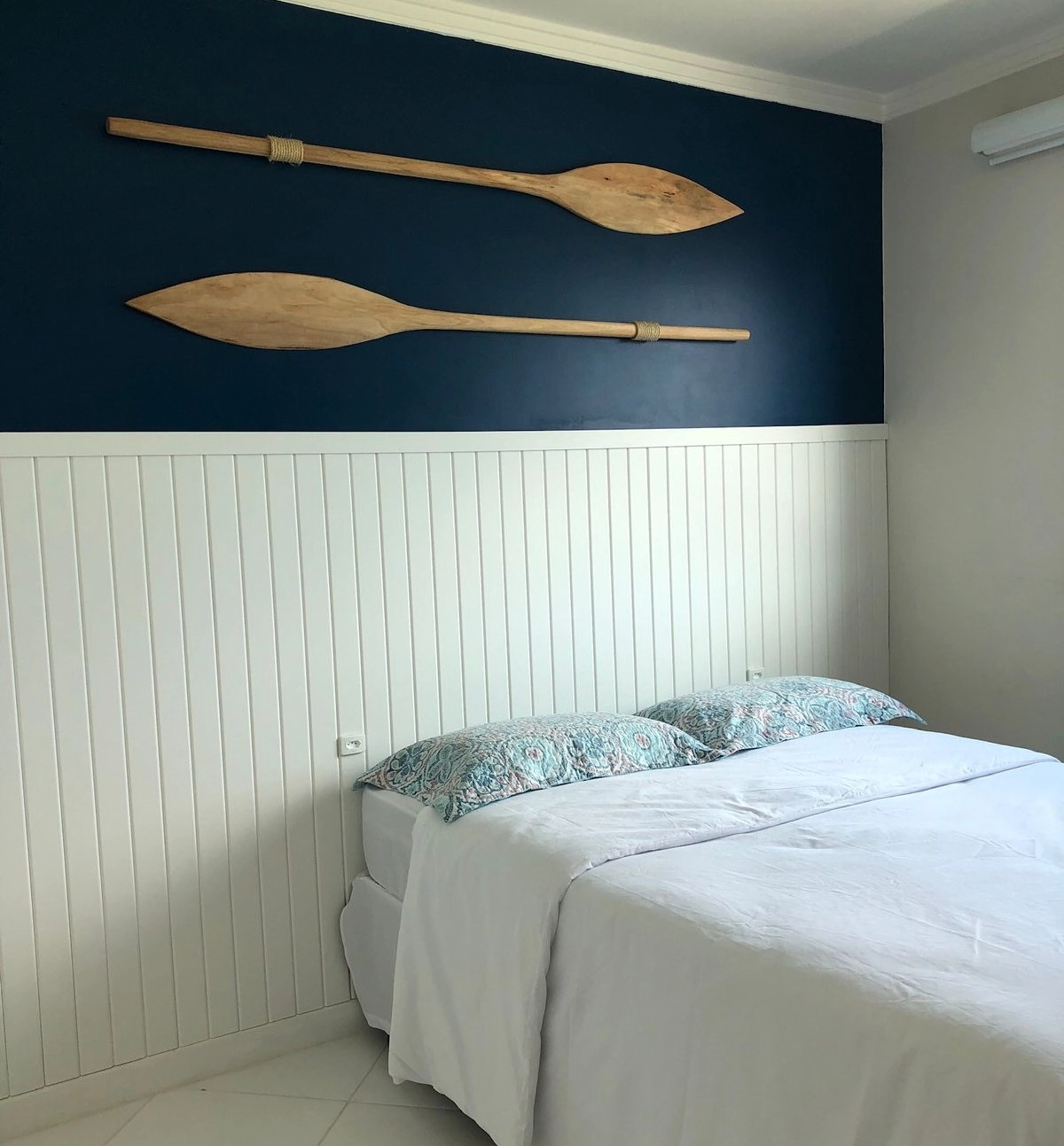 Lambri Shiplap Branco - Pacote com 12 Réguas - 2,30m² | Não necessita pintura. Fácil Instalação!
