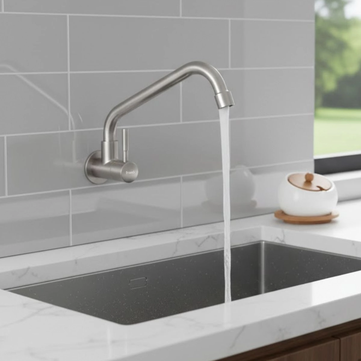 Torneira Parede Fosca Cozinha Lavabo Lavatório Tradicional Durável Funcional Aço Inox Rotação 360° Moderna