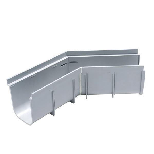 Esquadro 45° para Calha de Piso PVC Liso Branco Bitola 13-14,8cm Macho/Fêmea 12,62cmx12,7cmx14cm Tigre