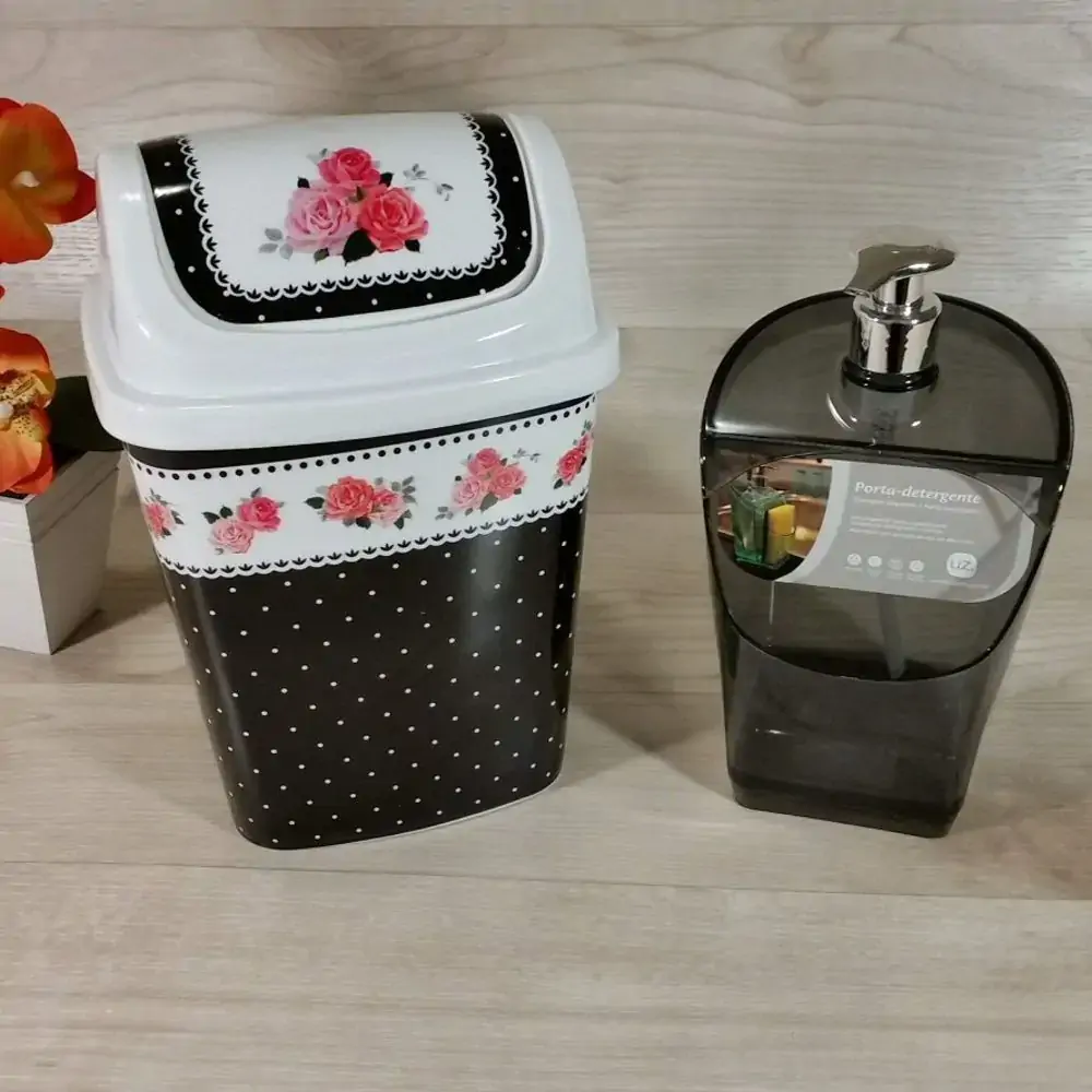 Lixeira Plast Flowers Preta 2,5l