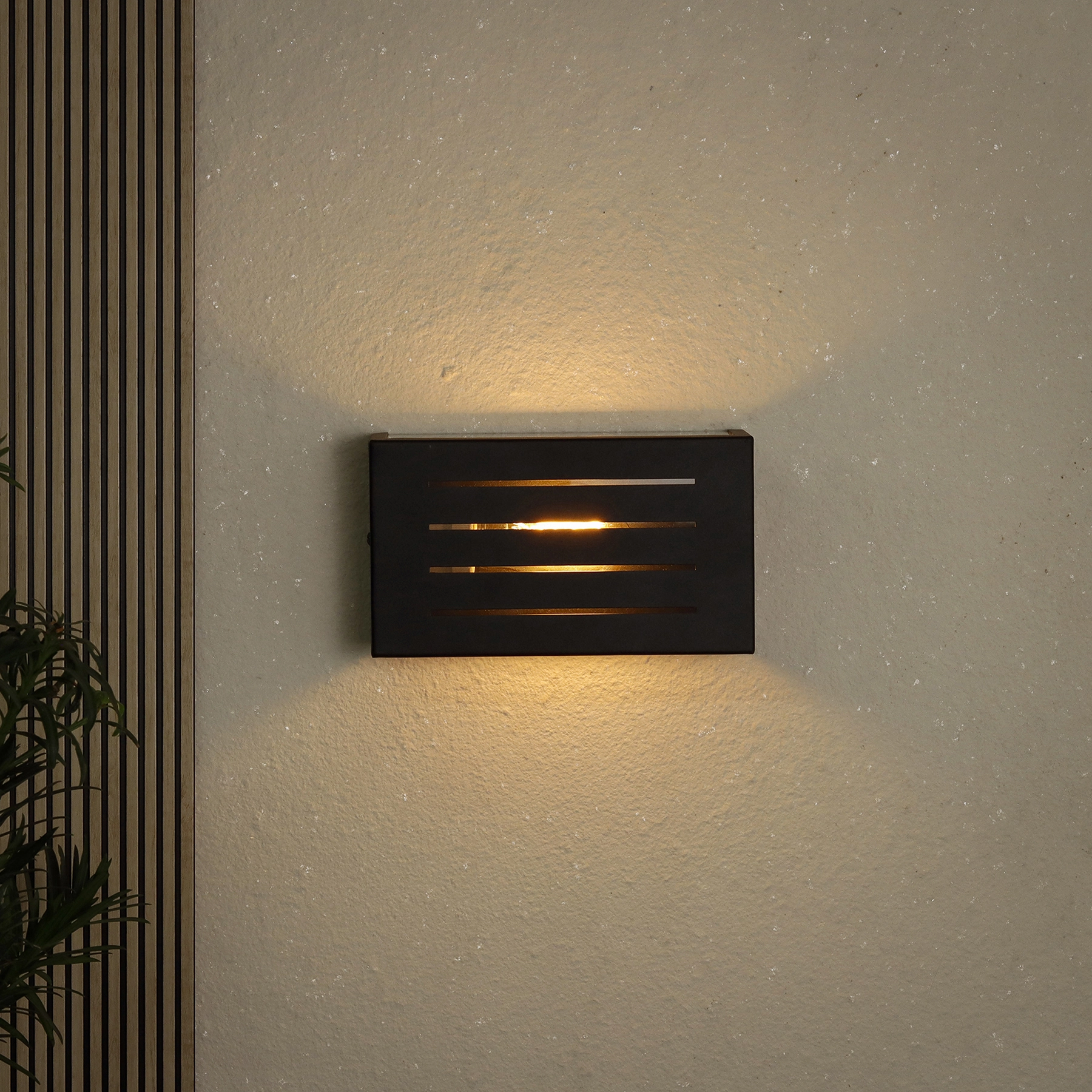 Arandela de Parede Externa IP44 4231 Ideal Iluminação Preta Bivolt