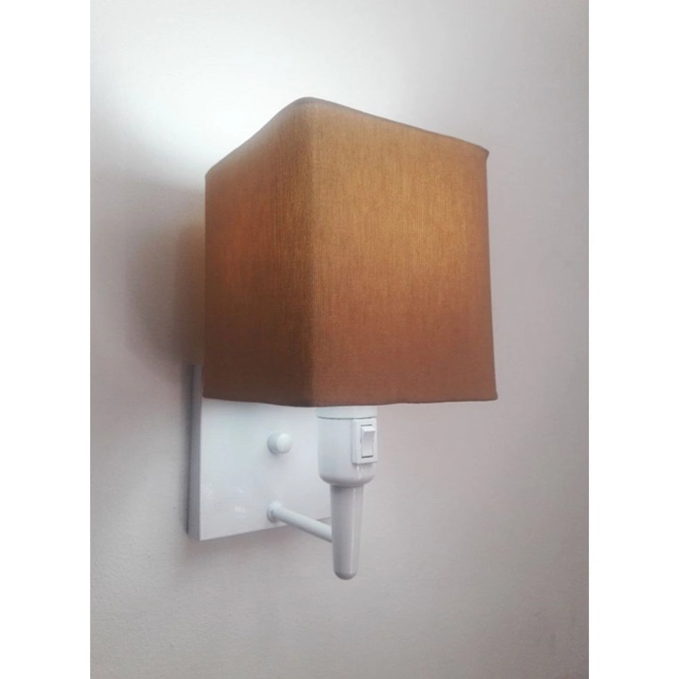 Arandela Quadrada Vivare Md-2019 Base Branco Com Interruptor Cúpula Em Tecido - Bivolt - Branco-palha - 127/220v