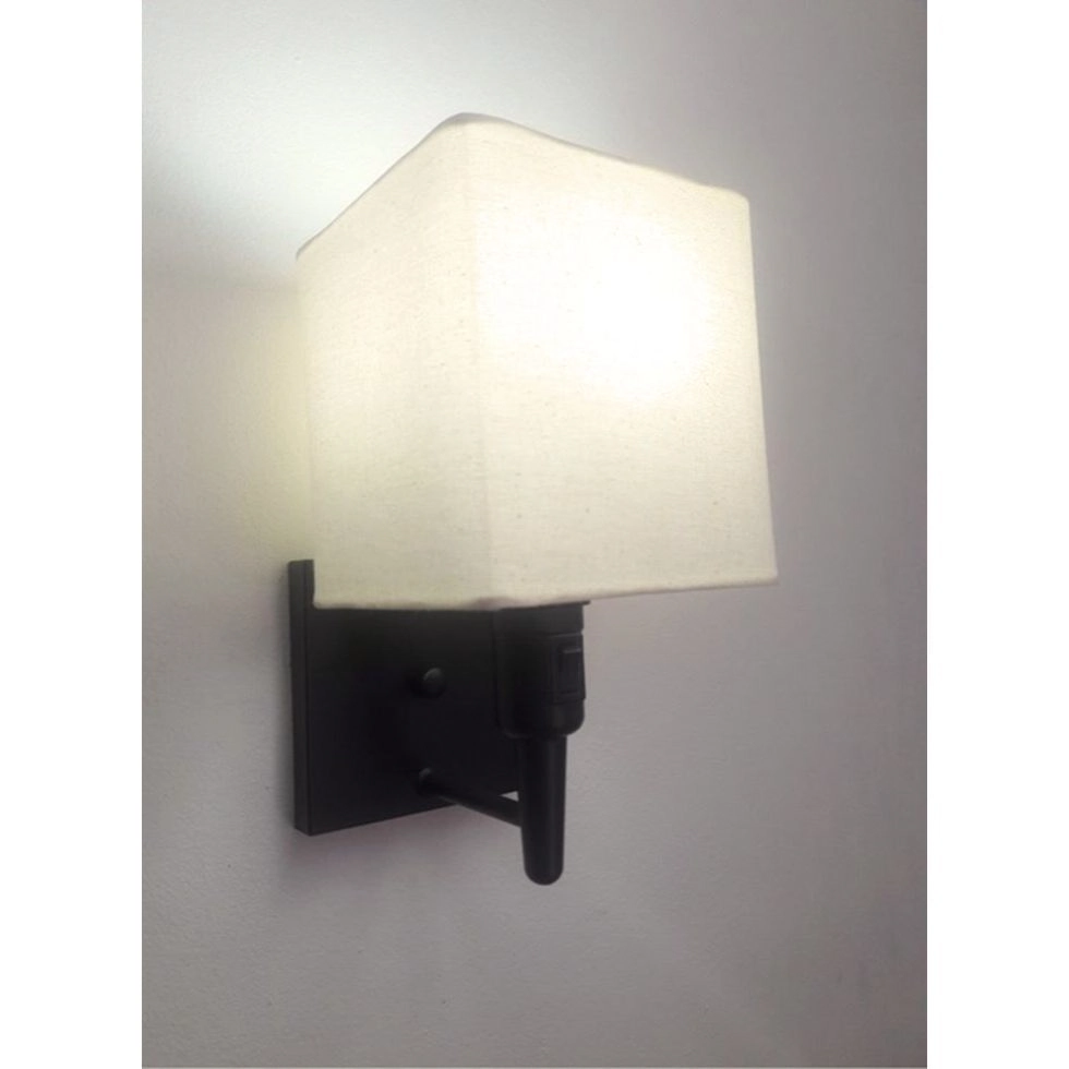 Arandela Quadrada Vivare Md-2019 Base Preto Com Interruptor Cúpula Em Tecido - Bivolt - Preta-algodão-crú - 127/220v