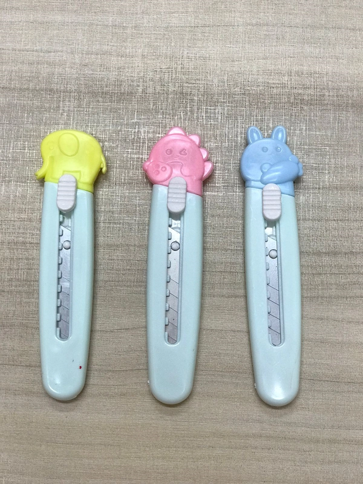 Estilete Plast/metal 9,5x2cm Ref.eac006