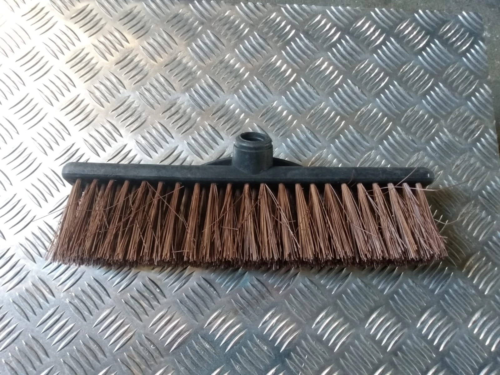 Vassoura Gari 40cm Cabo 28x1.5 7908612200449 Sq