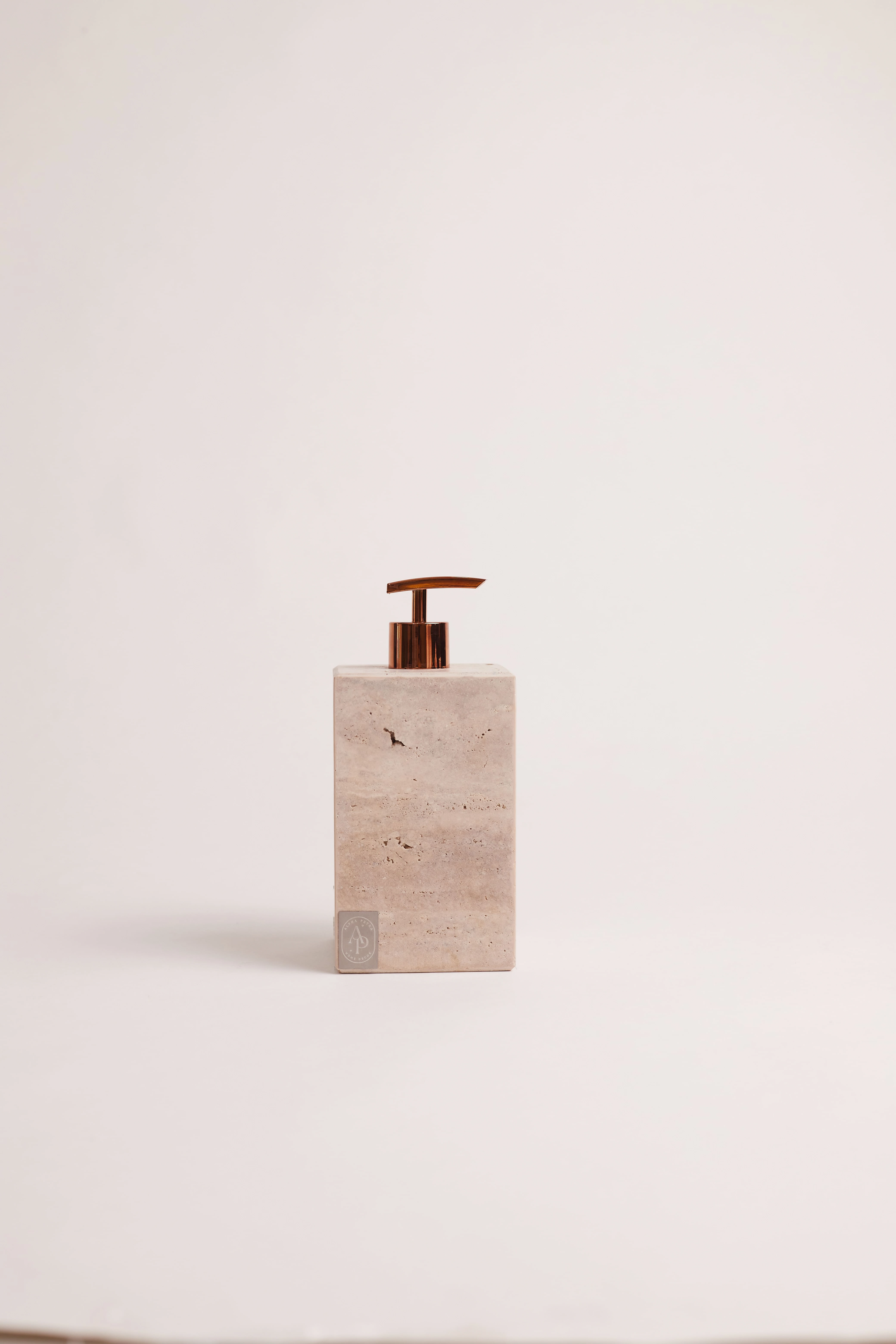 Saboneteira Travertino Romano Pump:rose Gold