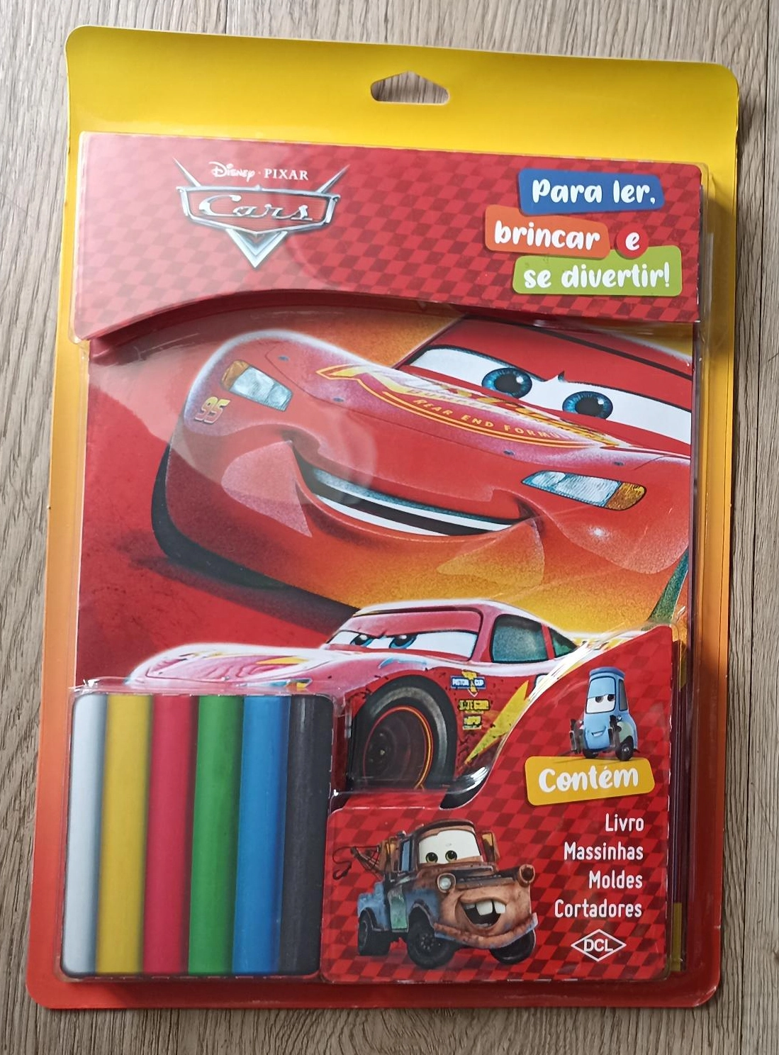 Livro Disney Massinha Divertida Carros